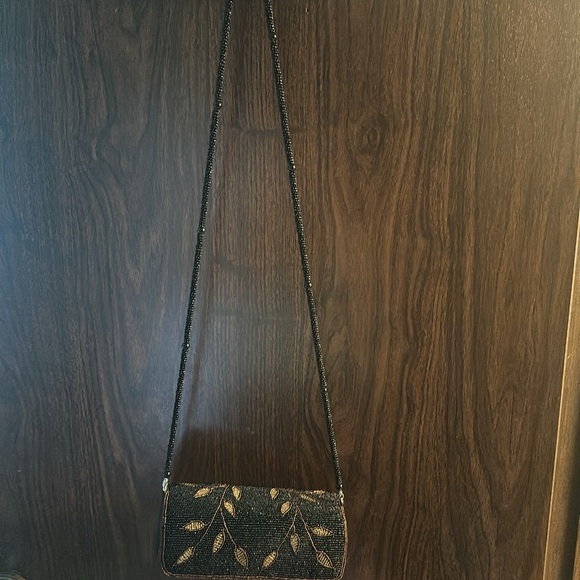 Lynne Jerome beaded round over the shoulder purse. - Picture 7 of 8